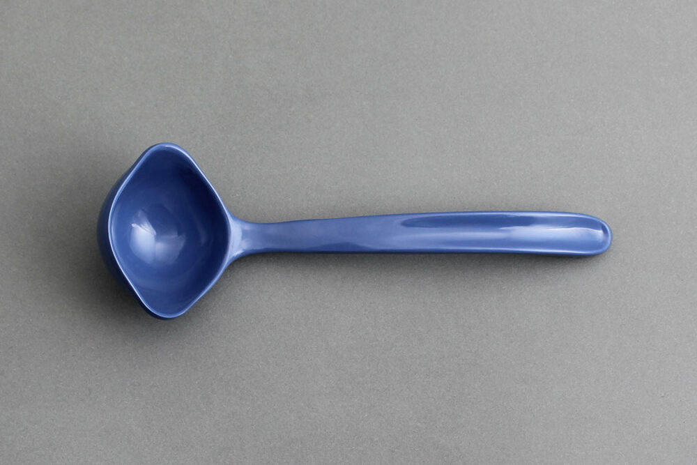 מצקת קטנה לרוטב מלמין כחול