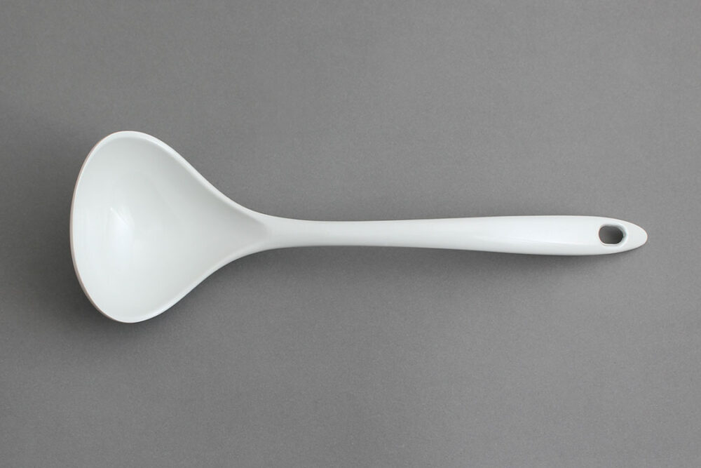 מצקת מלמין לבן