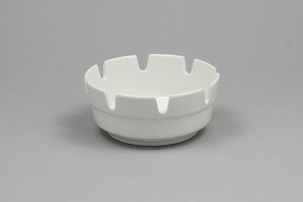 מאפרה 10 ס”מ מלמין לבן