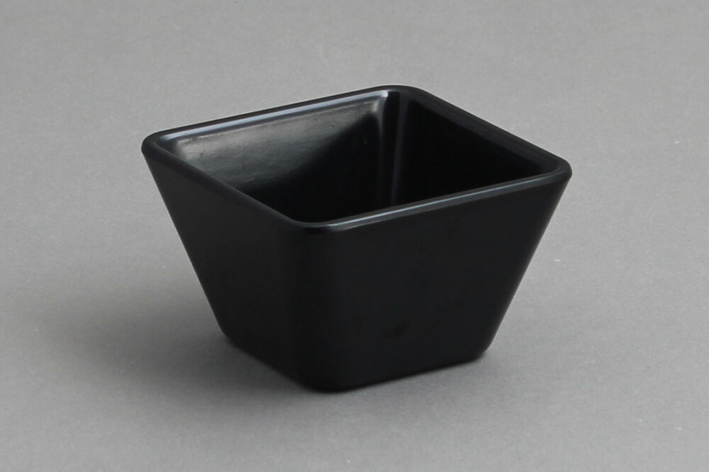 קערה ריבועית קונית 9 ס"מ מלמין שחור