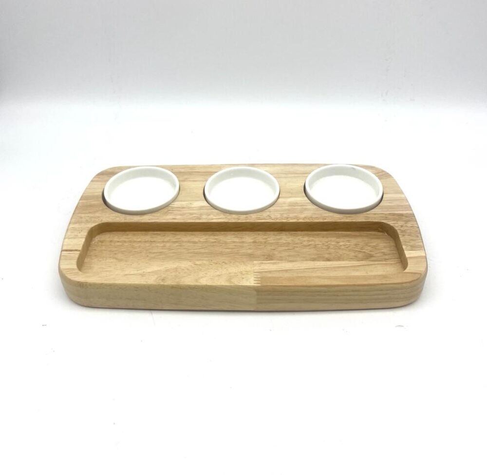 קרש עץ להגשה עם 3 קעריות מפורצלן