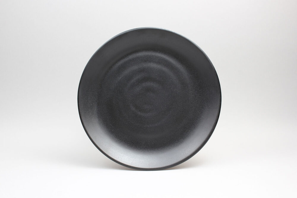 צלחת דמוי אבן שחור 28 ס"מ אישיקבה זן