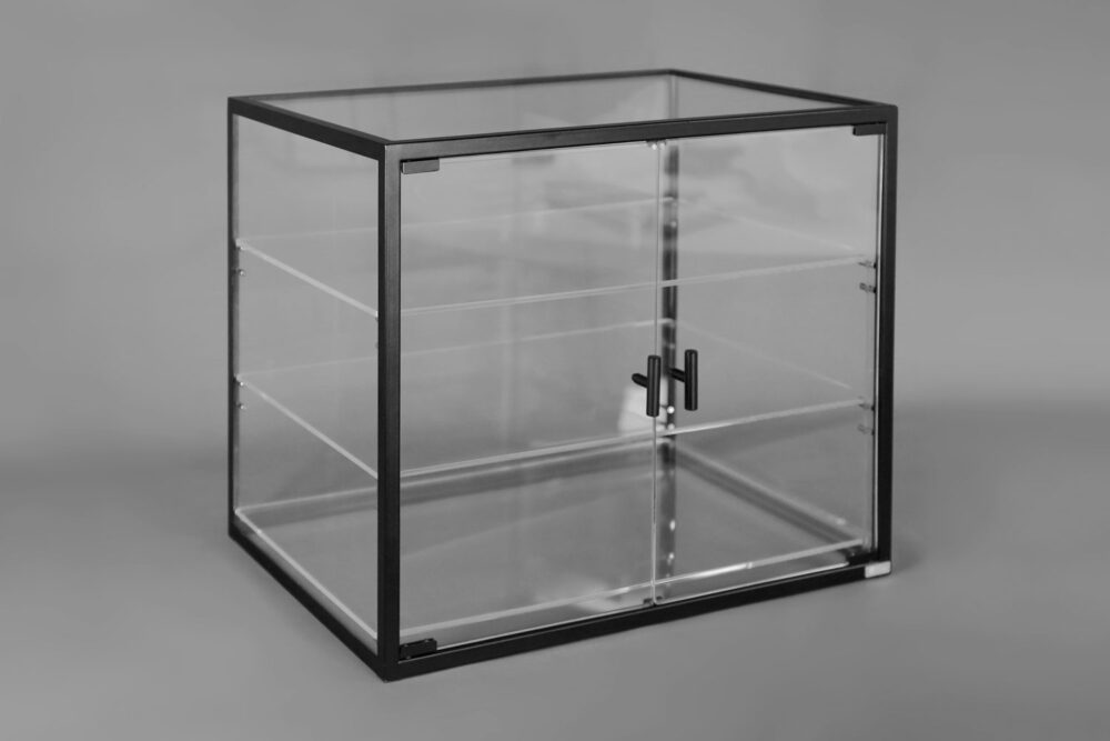 כולל 3 מגשים פרספקס