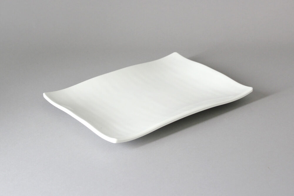 פלטה קמומה גלי 27.5*19.8*2 מלמין לבן