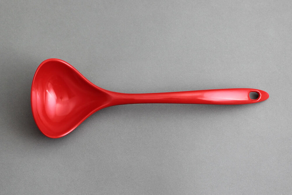 מצקת מלמין אדום