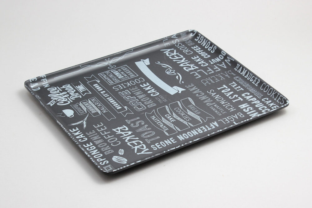 מגש 1/2 גובה 1.8 בייקר שחור כתוביות