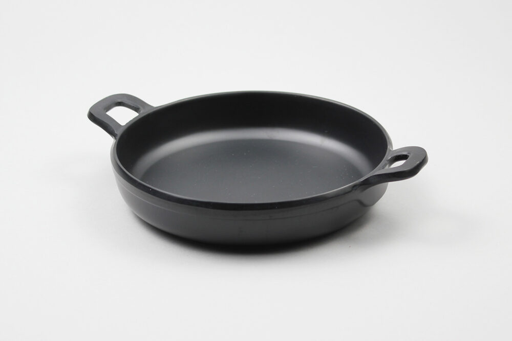 מחבת עגול 14.7+ידיות *3.7 מלמין שחור ליטל שף