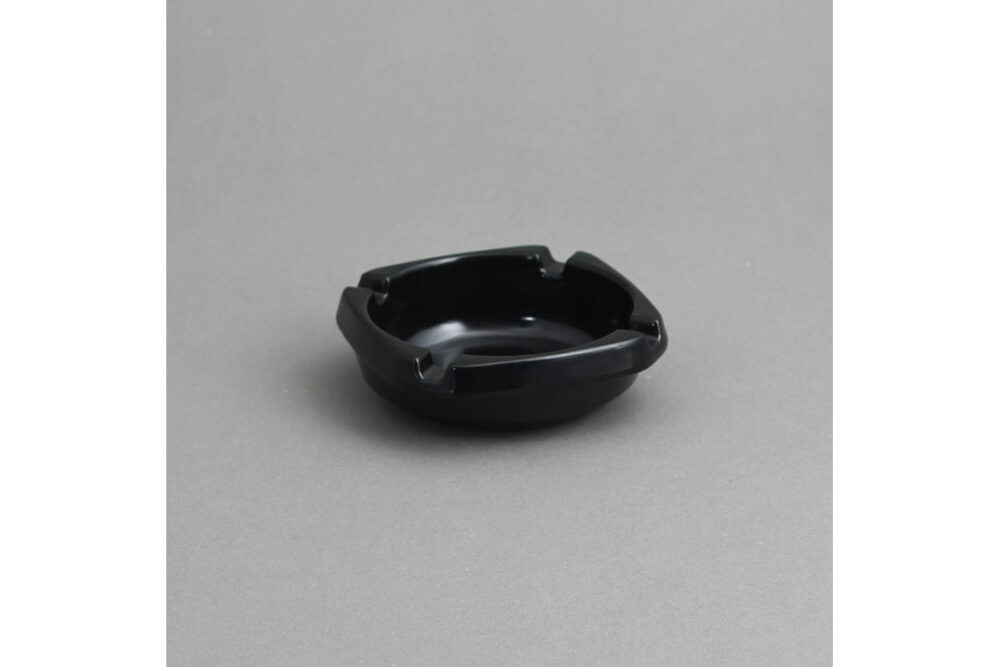 מאפרה מרובעת 9.5 מלמין שחור